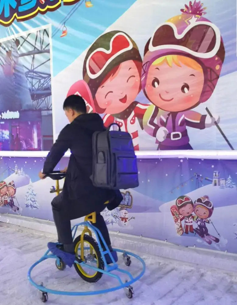 Fun snow skiing, ski products that beginners can also play
