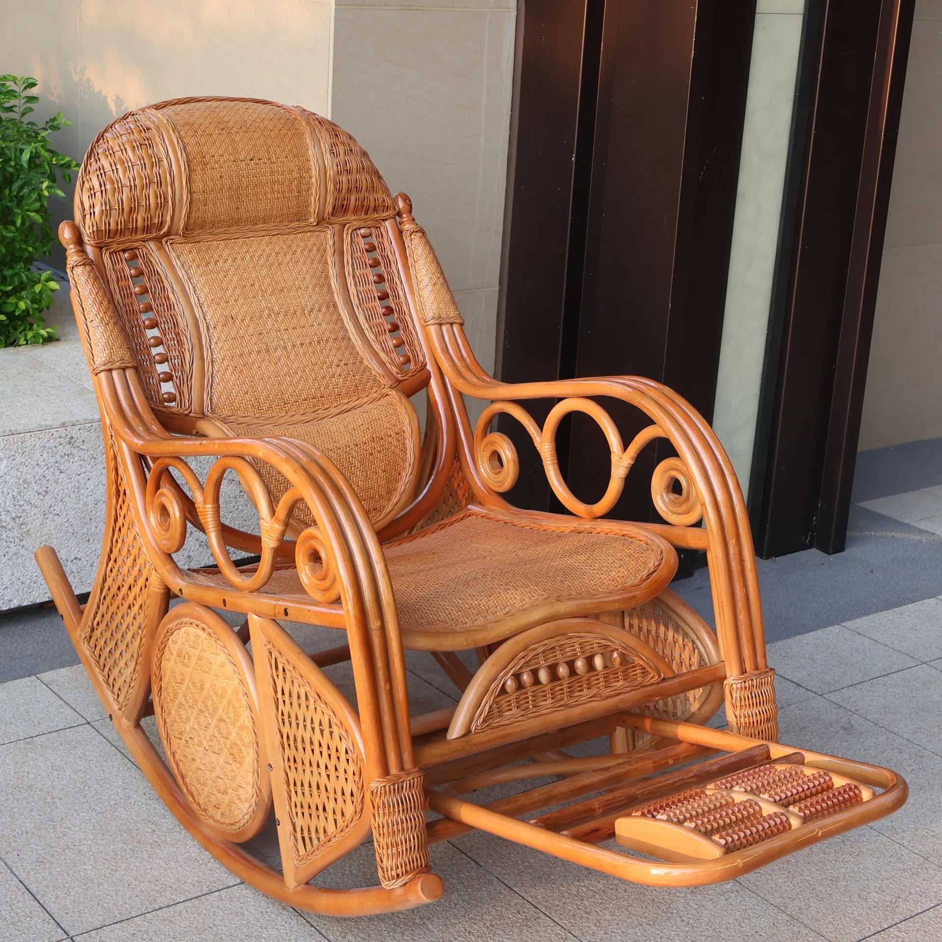 Leisure Lazy Rocking Chair Pastoral Rattan Natural Rattan Homestay Rocking Chair