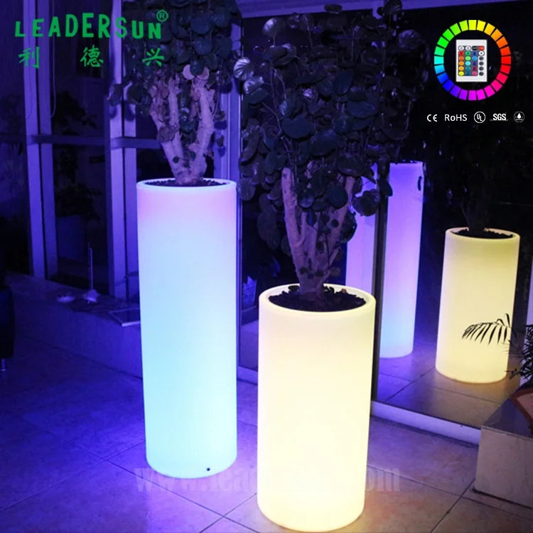 LED Illuminated Outdoor Flower Pots for Garden Decor Big Plastic Christmas Holiday -Up Flower Pots
