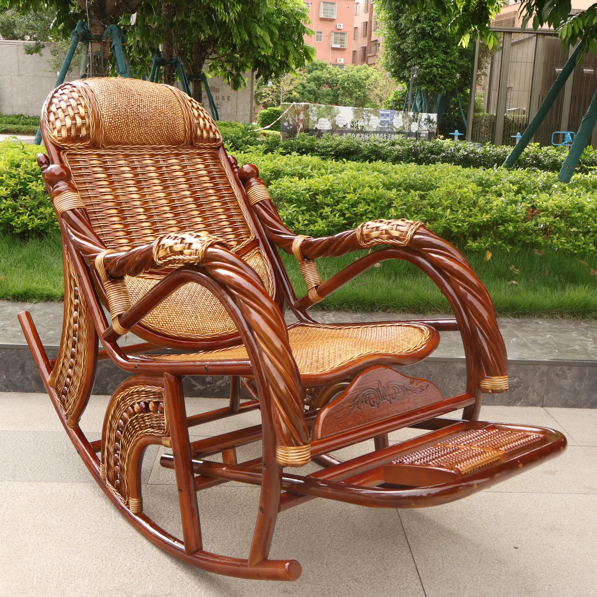 Home Balcony Leisure True Vine Elderly Rocking Chair Reliable Back Braided Rattan Chair Living Room