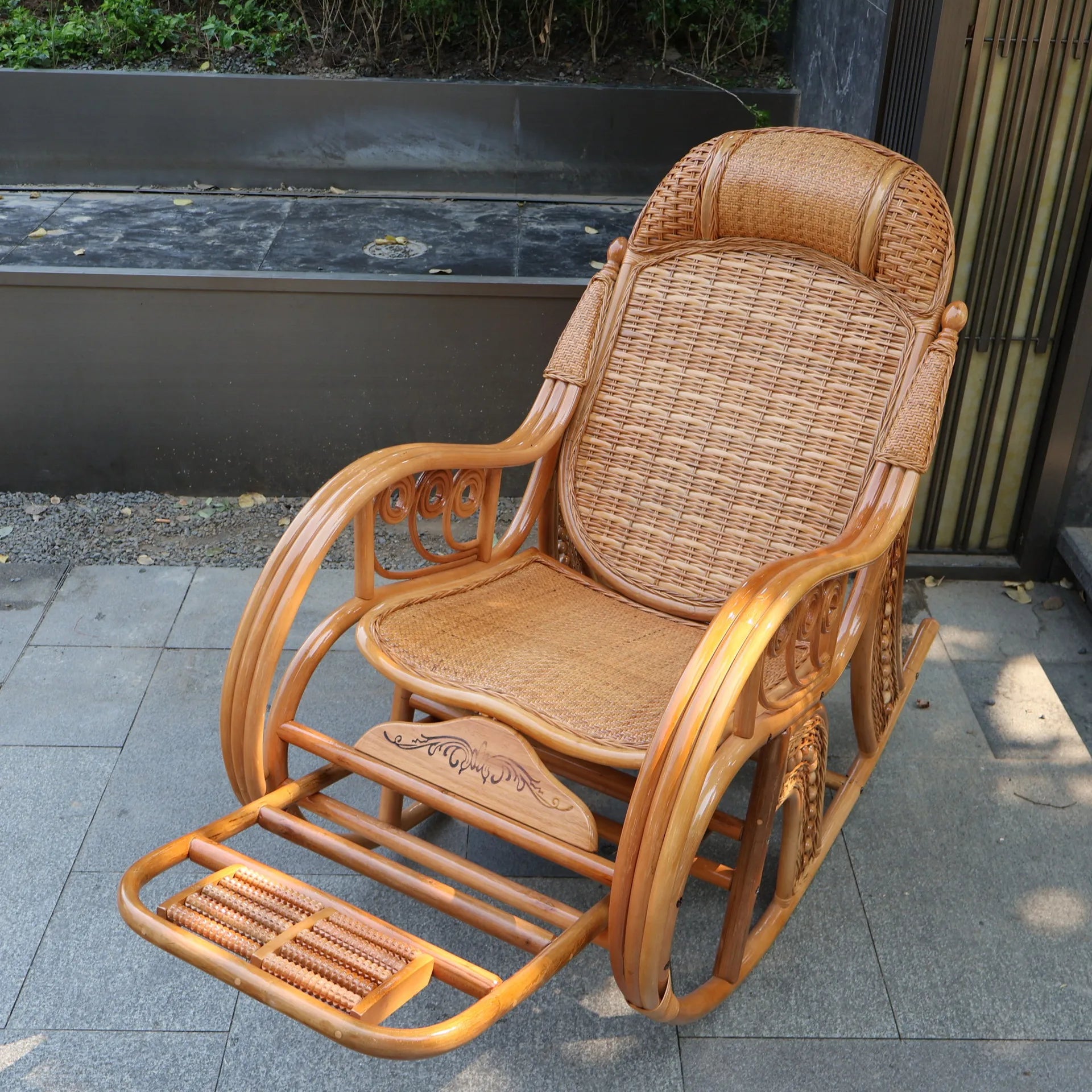 New Chinese rattan chair happy chair factory courtyard elderly rattan sofa