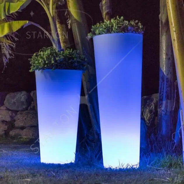 Solar-Charged Large Glowing LED Garden Light Illuminated Outdoor Flower Pot Planter for Home Planter Solar Outdoor Illuminated