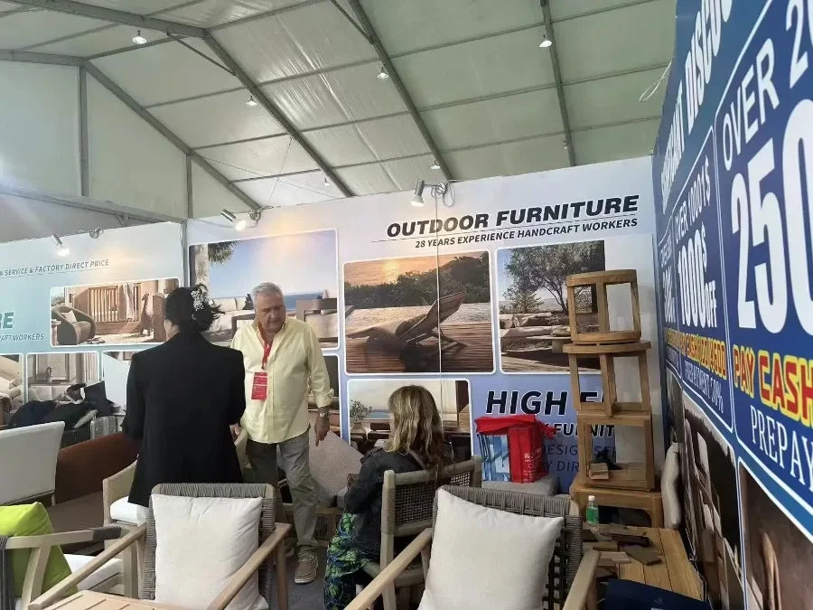Sofas, solid teak outdoor furniture, factory direct sales, suitable for gardens, courtyards, parks and hotels; high-end sofas