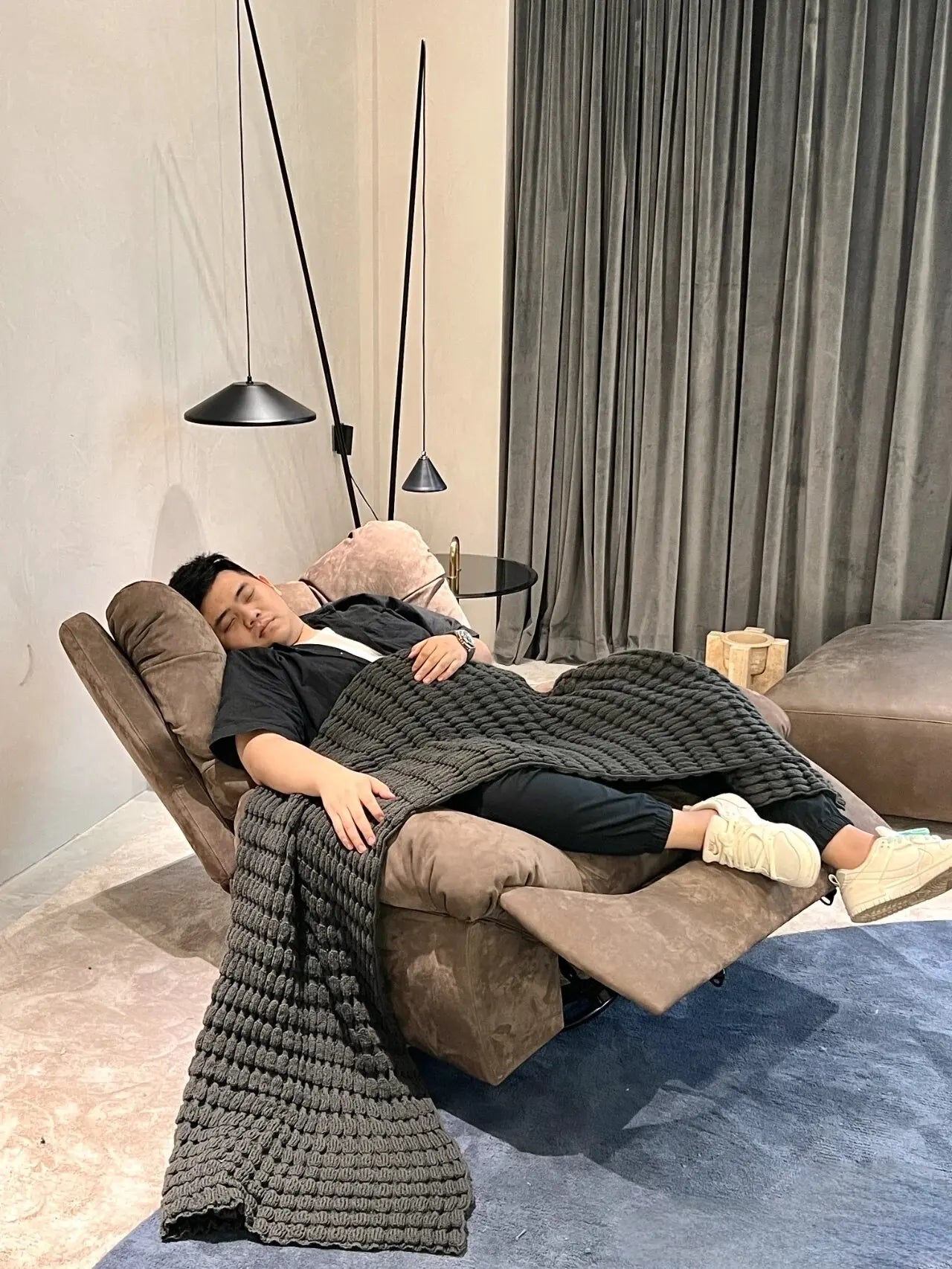 Internet celebrity lazy sofa can sleep cloud single electric multi-function living room balcony rotating recliner storage