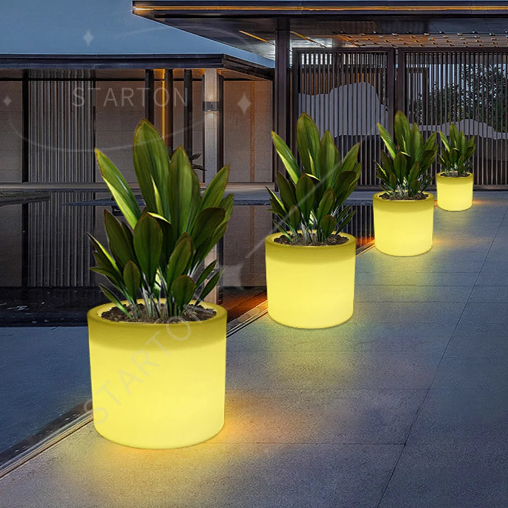 Solar-Charged Large Glowing LED Garden Light Illuminated Outdoor Flower Pot Planter for Home Planter Solar Outdoor Illuminated