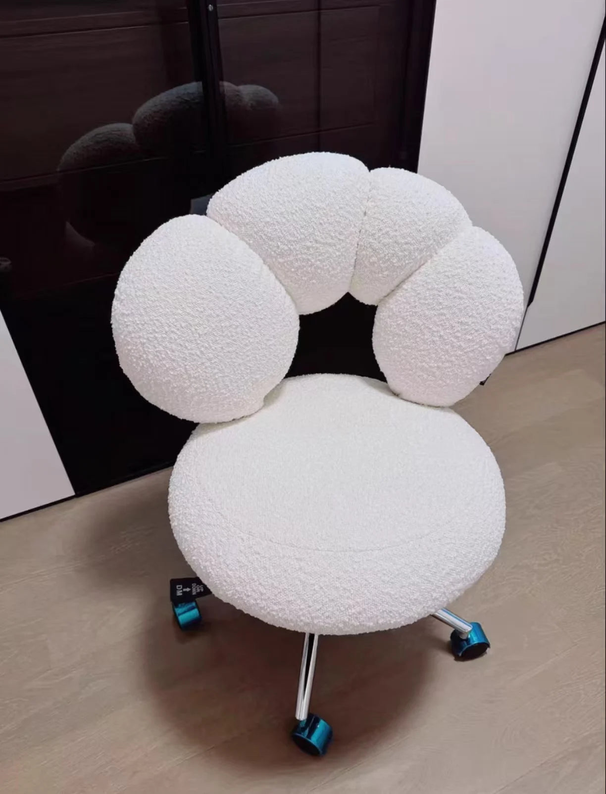 Cream Wind Living Room Chairs Furniture Dressing Stool Rotatable Chair Lamb Wool Small Internet Celebrity Stool Computer Stool