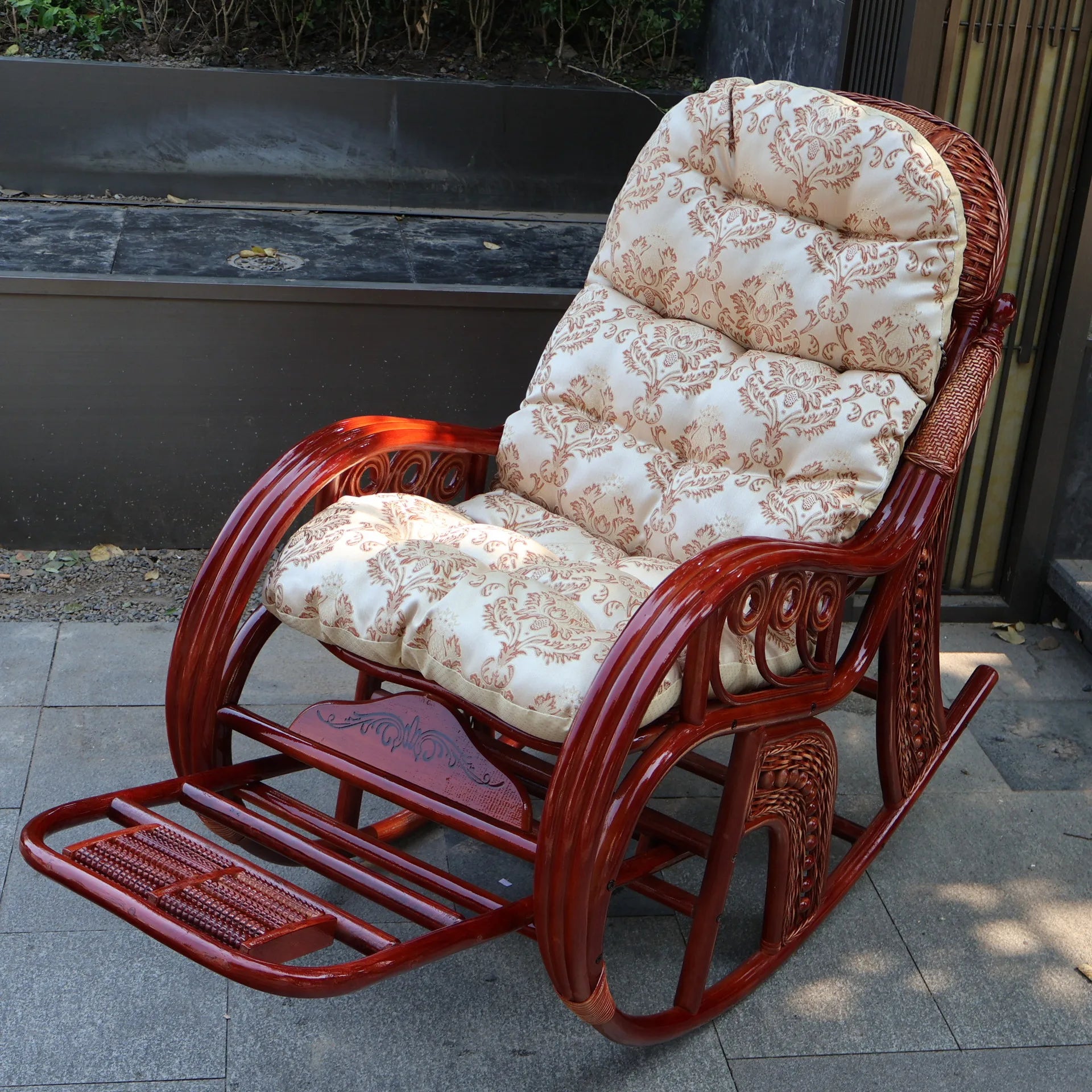 New Chinese rattan chair happy chair factory courtyard elderly rattan sofa