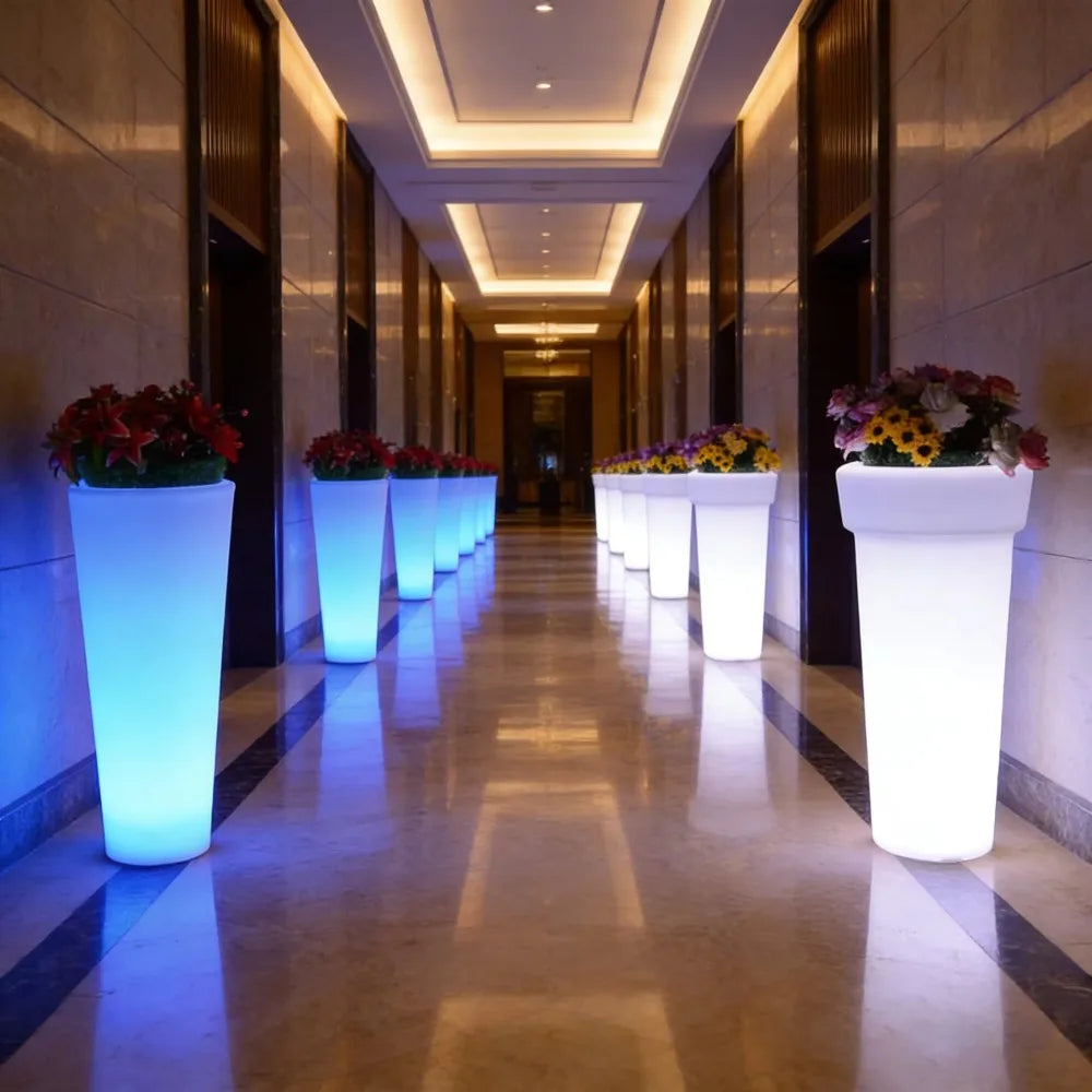 Family Style Smart Rechargeable LED Lighting Large Plants Plastic Plant Pots Modern Garden Illuminating Garden Flower Pot