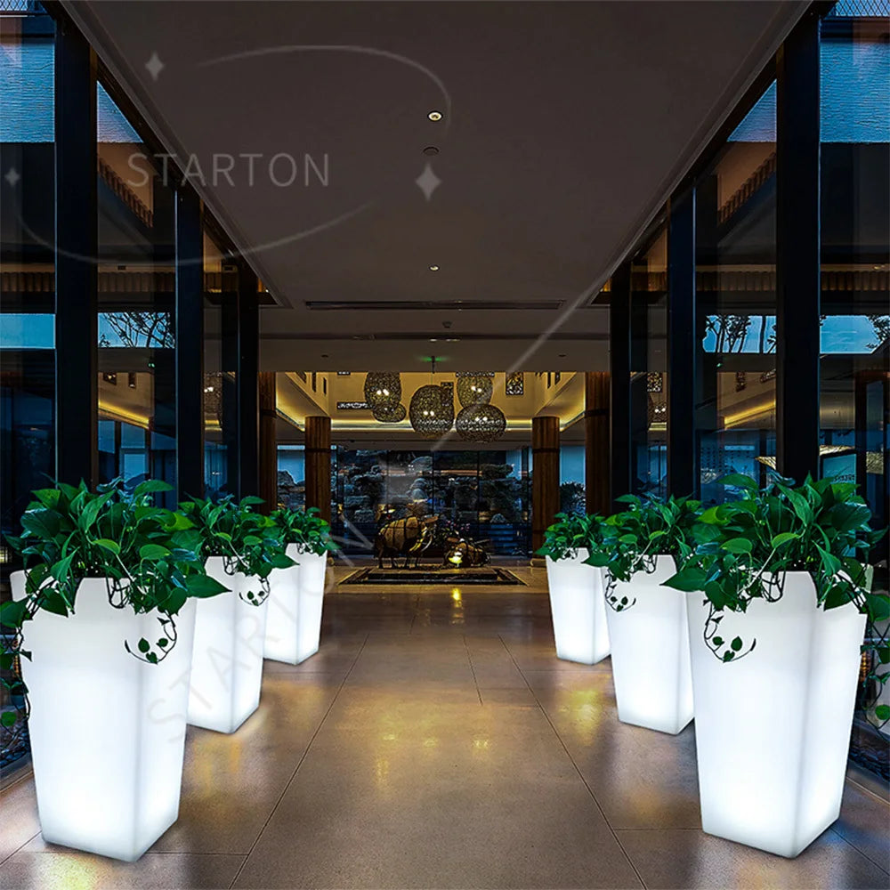 Solar-Charged Large Glowing LED Garden Light Illuminated Outdoor Flower Pot Planter for Home Planter Solar Outdoor Illuminated