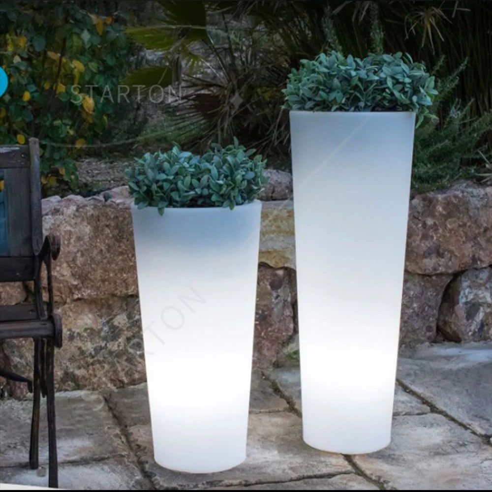 Solar-Charged Large Glowing LED Garden Light Illuminated Outdoor Flower Pot Planter for Home Planter Solar Outdoor Illuminated