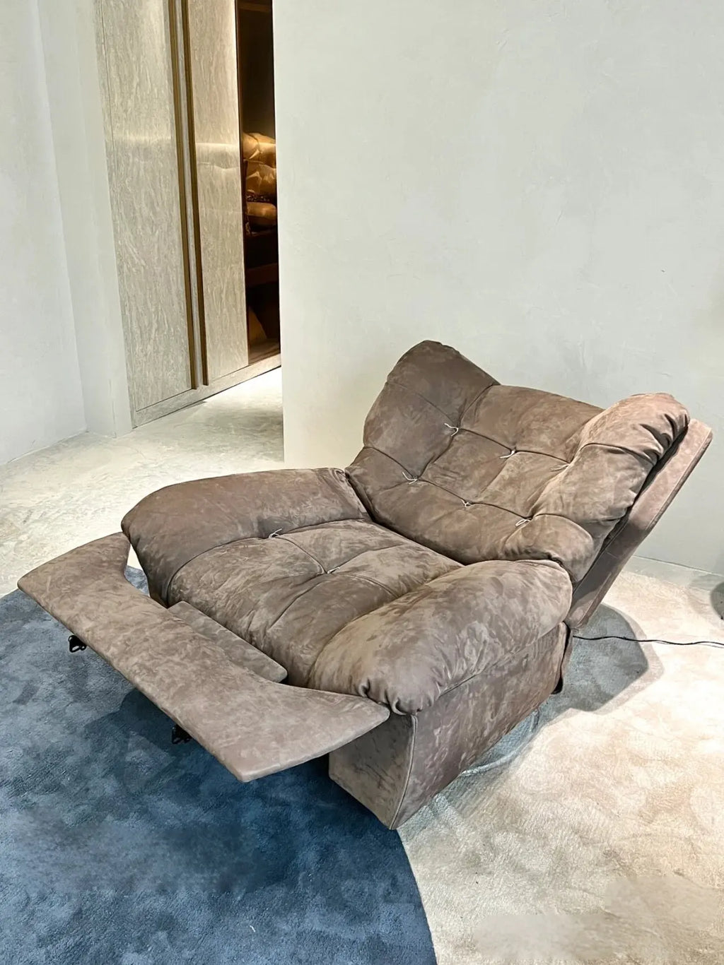 Internet celebrity lazy sofa can sleep cloud single electric multi-function living room balcony rotating recliner storage
