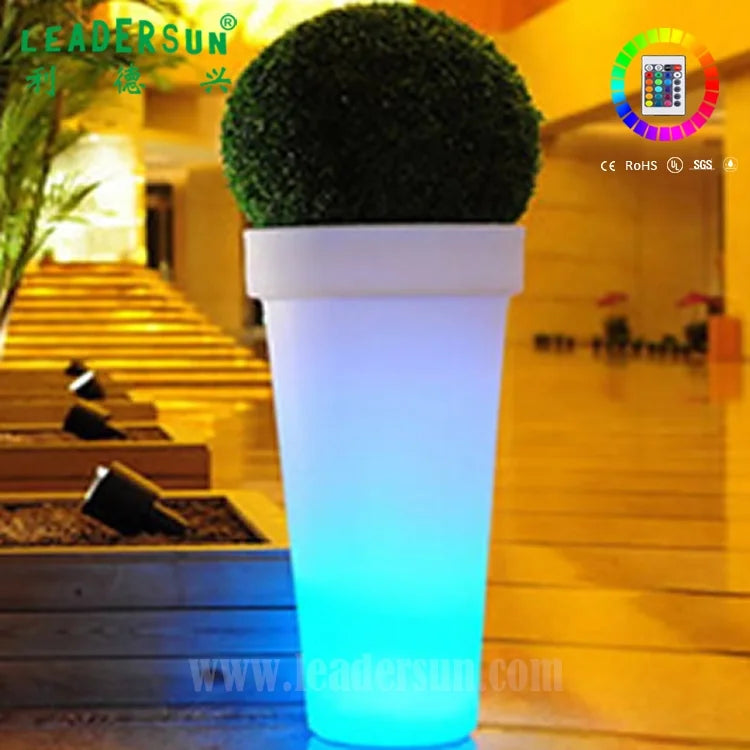 LED Illuminated Outdoor Flower Pots for Garden Decor Big Plastic Christmas Holiday -Up Flower Pots