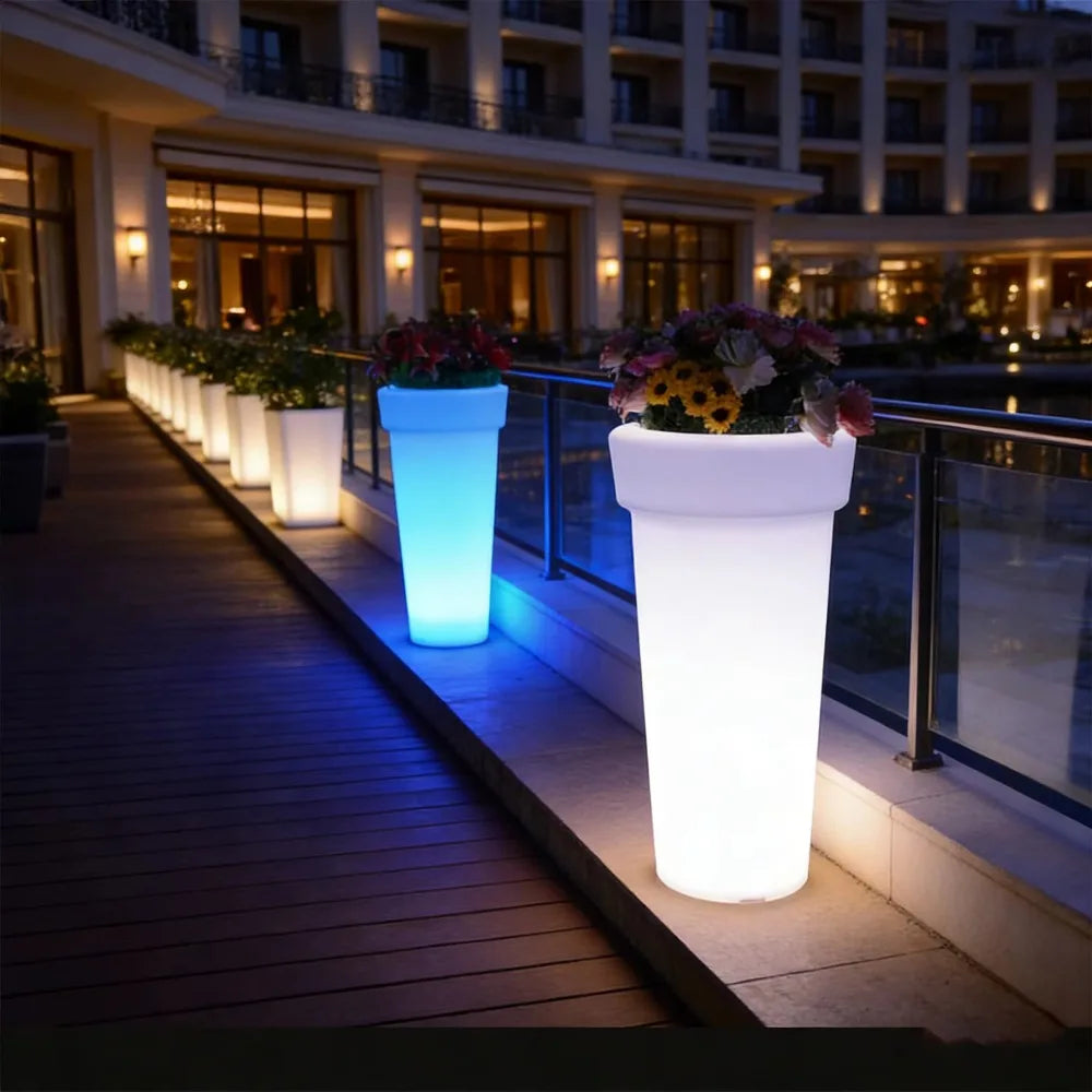 Family Style Smart Rechargeable LED Lighting Large Plants Plastic Plant Pots Modern Garden Illuminating Garden Flower Pot